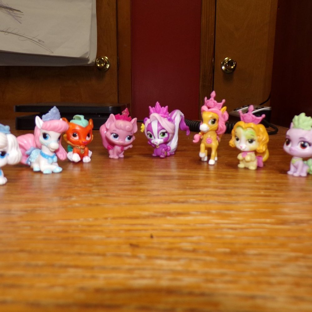 Lot of 9 Palace Pets